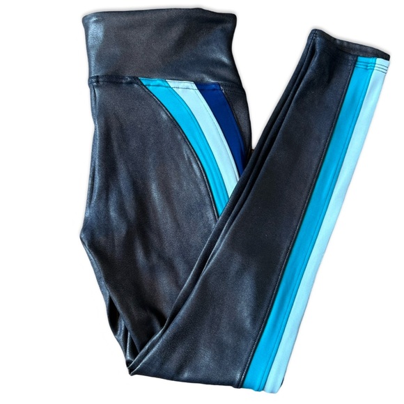 Spanx Faux Leather Navy Blue Stripe 7/8 Length Leggings Size Small Pants - Picture 3 of 10